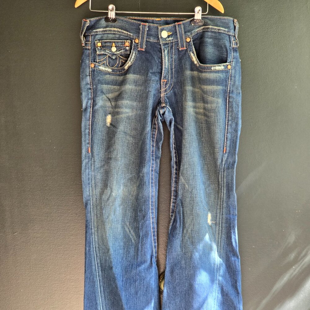 True Religion Men's Jeans 36 Relaxed fit boot cut 33 inseam distressed NICE blue